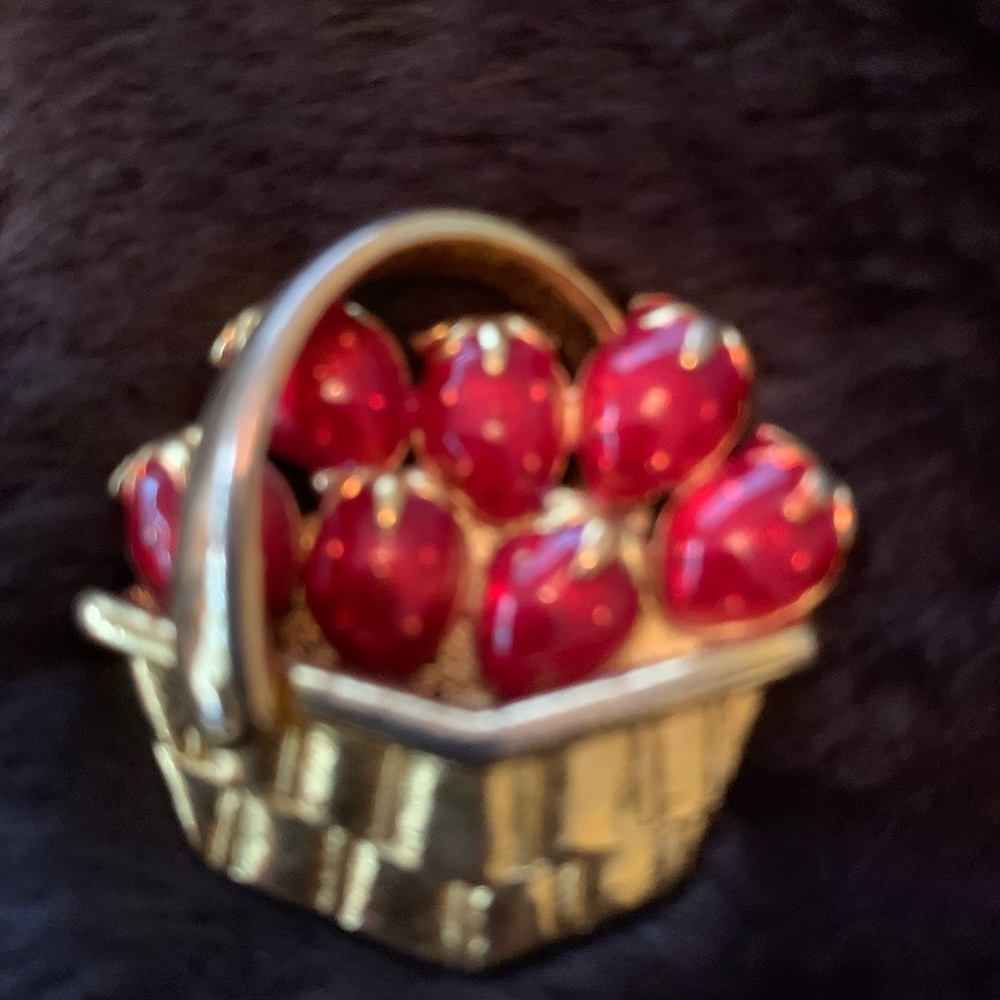 Strawberry basket brooch.